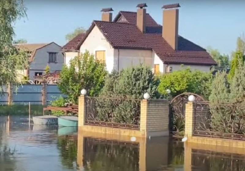 Πρωθυπουργός της Ουκρανίας: Η καταστροφή του υδροηλεκτρικού σταθμού Kakhovka απειλεί δεκάδες οικισμούς με πλημμύρες