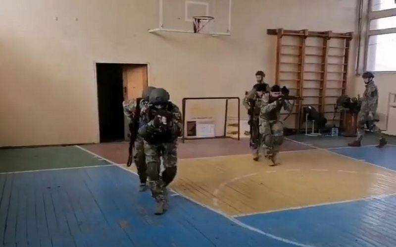 برنامه فرماندهی برای استقرار واحدهای نیروهای مسلح اوکراین در مدارس موجود در Zaporozhye