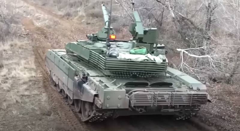 تكتب الصحافة اليابانية أن روسيا تشتري أدوات لدباباتها وصواريخها من مصدريها.