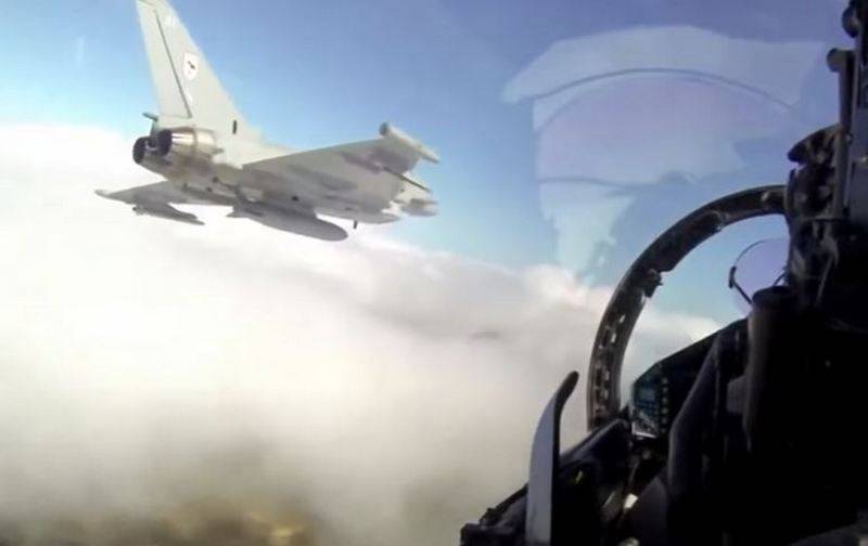 Het bevel van de Britse luchtmacht rapporteerde over de "onderschepping" van Russische gevechtsvliegtuigen nabij "NAVO-luchtruim"