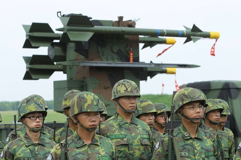 Система ПВО Тайваня: переносные и самоходные зенитные ракетные комплексы малой дальности