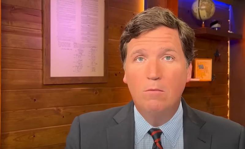 Американский телеведущий: Власти США пытаются объяснить проблемы страны «заговором России»
