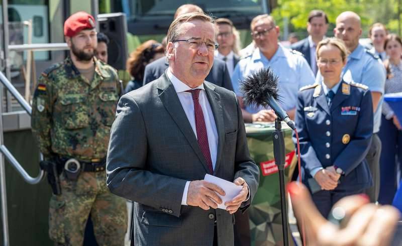 بوریس پیستوریوس وزیر دفاع آلمان: آلمان ممکن است در موضع خود در مورد انتقال جنگنده به اوکراین تجدید نظر کند.