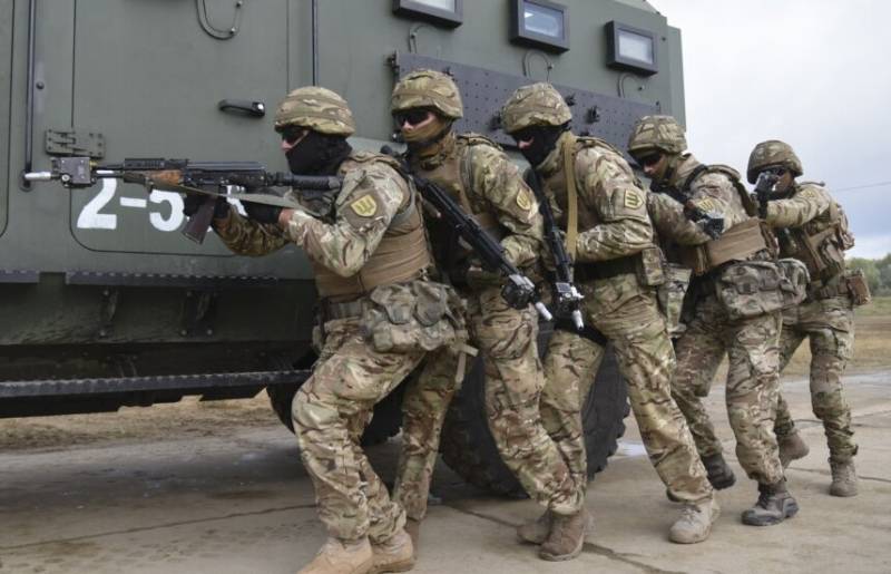 نسخه انگلیسی: پرسنل نظامی آموزش دیده اروپایی نیروهای مسلح اوکراین پس از بازگشت به اوکراین مجبور به آموزش مجدد شدند.