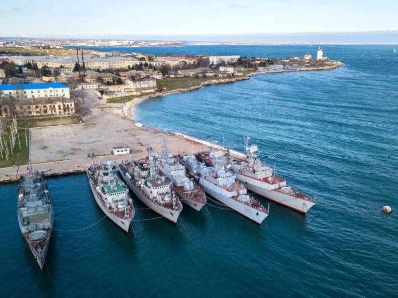В Киеве обвинили Россию в «незаконной» утилизации в Крыму остатков кораблей украинского флота