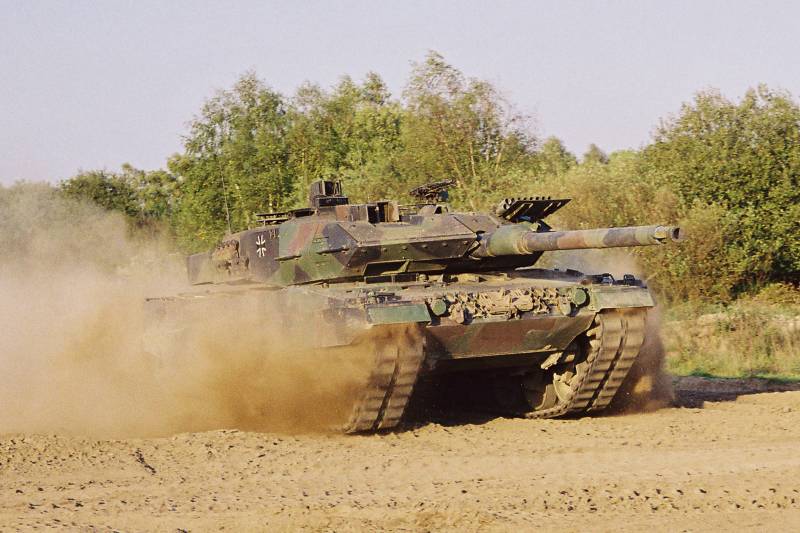 Les premières images de chars Leopard des Forces armées ukrainiennes seraient apparues près de la ligne de front