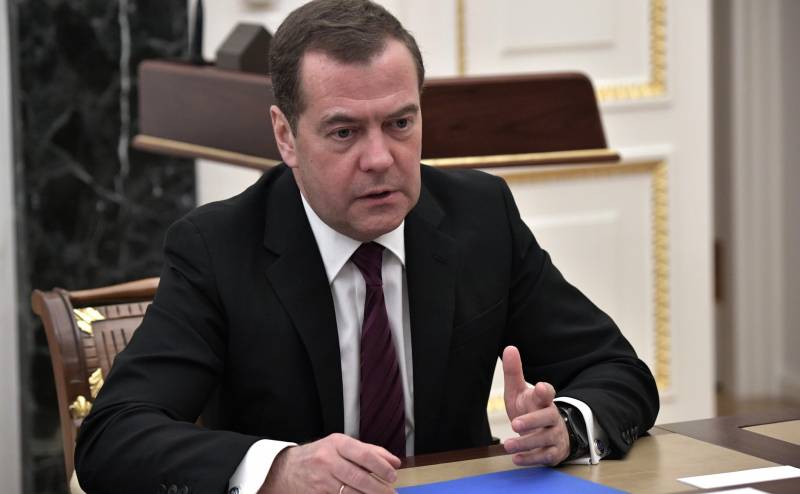 Wakil Ketua Dewan Keamanan Rusia berbicara tentang memukul mundur serangan Angkatan Bersenjata Ukraina: “Kita perlu menghentikan musuh, dan kemudian melancarkan serangan”