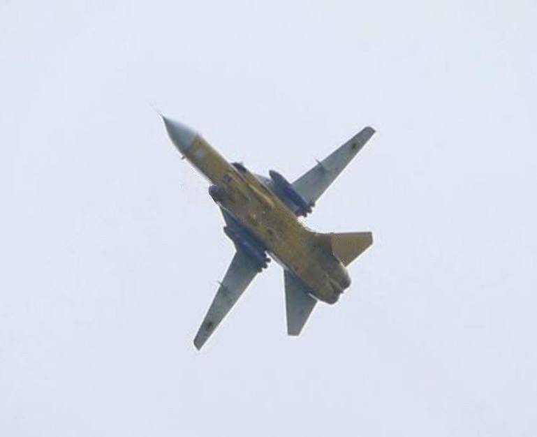 A apărut o fotografie a unei aeronave ucrainene Su-24M cu rachete Storm Shadow