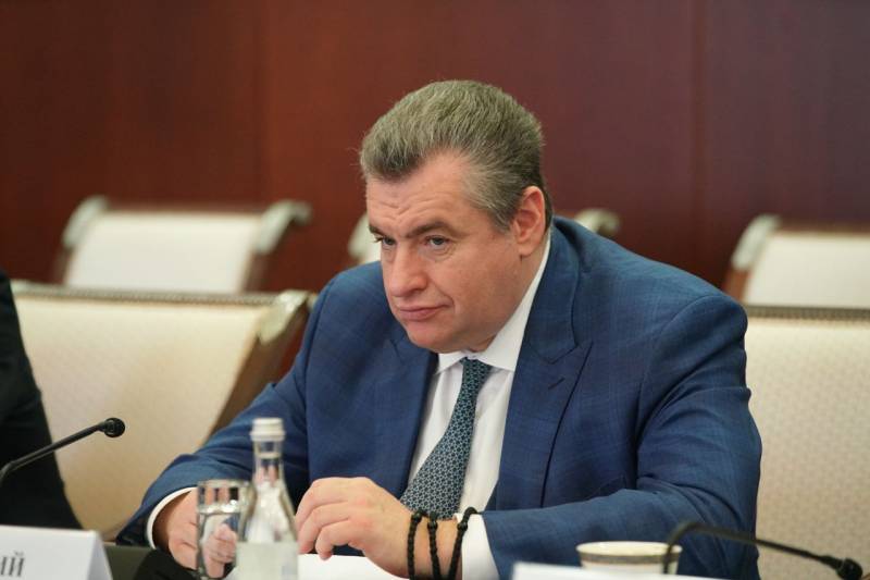 Глава ЛДПР Леонид Слуцкий предложил создать в России контрактную армию большой численности, запретив «ЧВК и их аналоги»