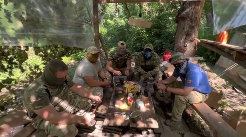 Ряд белорусских и российских ресурсов утверждает, что в республике якобы начали возводить полевой лагерь для ЧВК «Вагнер»