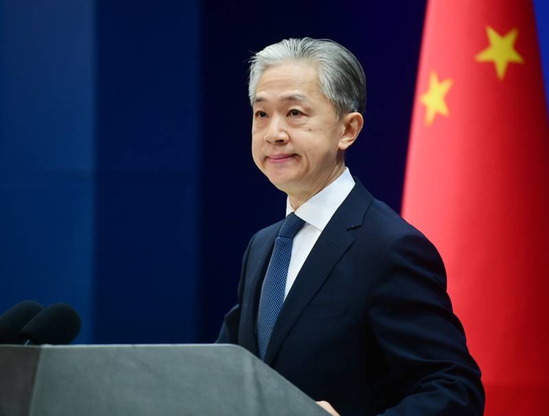 Woordvoerder van het Chinese ministerie van Buitenlandse Zaken: Het bouwen van militaire blokken in de regio is onaanvaardbaar