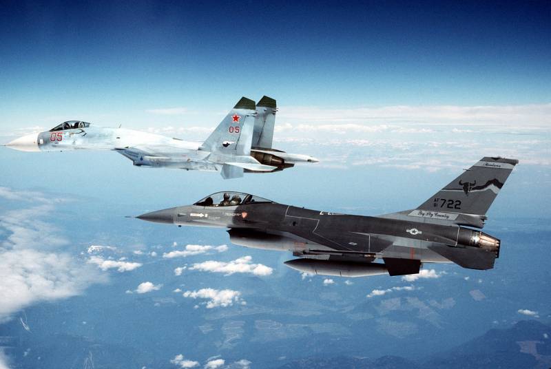 Су-35 против самолетов НАТО