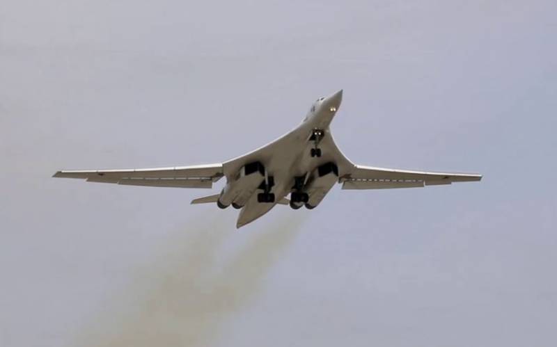 Дальняя авиация ВКС РФ отработала переброску стратегических ракетоносцев Ту-160 и Ту-95МС на запасные аэродромы базирования