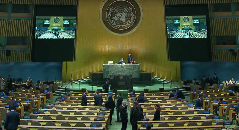 Ο ΟΗΕ ενέκρινε ψήφισμα που καταδικάζει την καύση του Κορανίου και άλλων ιερών βιβλίων