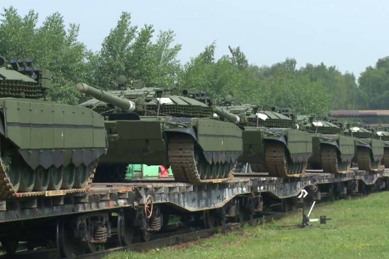 As tropas russas receberam outro lote de novos tanques T-90M "Breakthrough" e T-72B3M atualizados