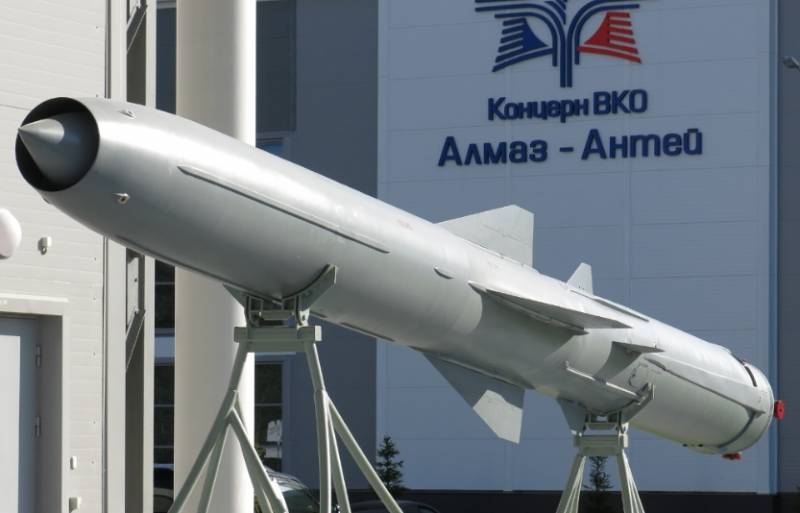 Vertegenwoordiger van de strijdkrachten van Oekraïne legde de redenen uit voor de onkwetsbaarheid van Russische Onyx-raketten voor Oekraïense luchtverdediging