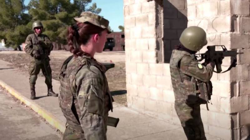 乌克兰国防部长谈到乌克兰武装部队士兵在西班牙训练场进行战斗训练的细微差别