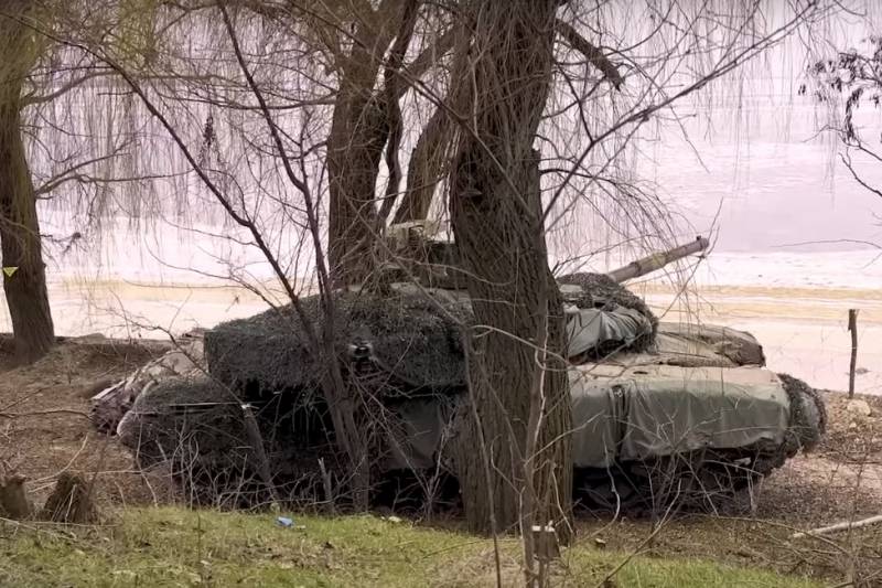 रूसी संघ के रक्षा मंत्रालय: कुप्यांस्की दिशा में कुज़ेमोव्का गांव के पास रूसी सैनिकों ने अधिक लाभप्रद स्थिति ले ली
