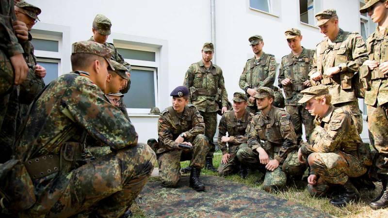 Német tisztségviselők a kötelező sorkatonaság eltörlése miatti létszámhiány miatt panaszkodnak a Bundeswehrben