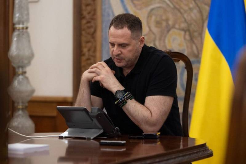 Шеф кабинета председника Украјине признао је да је контраофанзива Оружаних снага Украјине била преспора