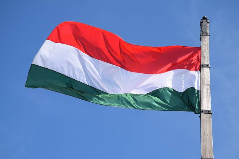 Венгрия в очередной раз дистанцировалась от поставок оружия Украине