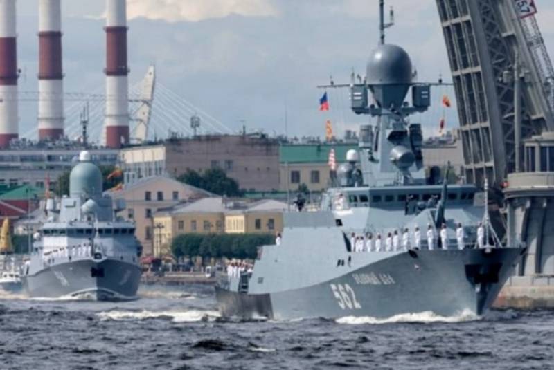 Invités d'Afrique à propos du défilé de la marine russe: "Même un centième de la puissance de la flotte russe est impressionnant"