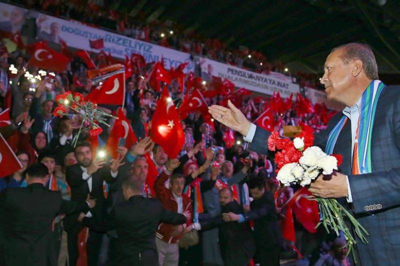Эрдоган совершает турне по странам Персидского залива в надежде найти инвесторов