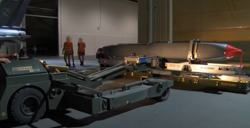 Поставку дальнобойных ракет SCALP Киеву во Франции объясняют как «предоставление гарантий безопасности Украине»