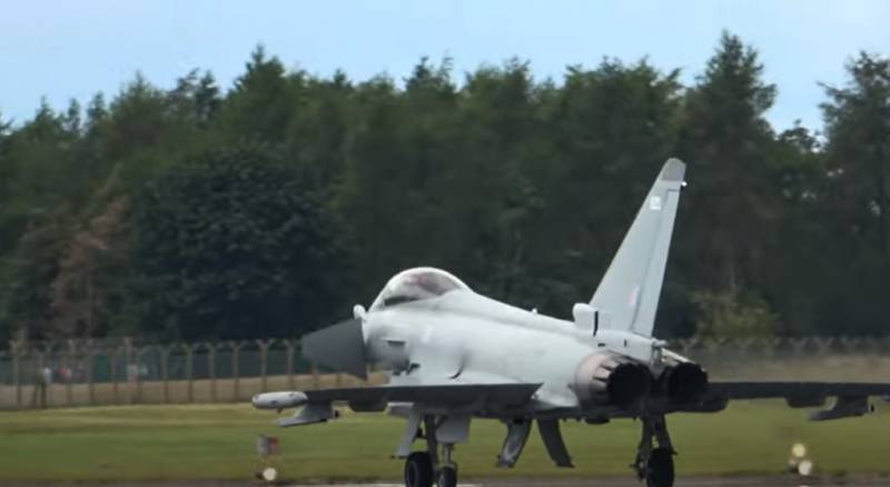 RAF lähettää Suomeen hävittäjiä harjoittelemaan lentoonlähtöjä yleisiltä teiltä