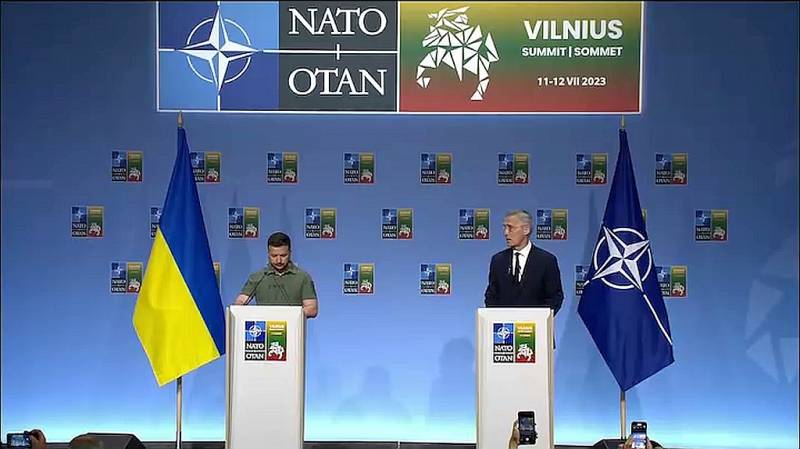 Belga újságíró: Zelensky úgy viselkedett a NATO-csúcson, mintha az egész világ tartozna neki