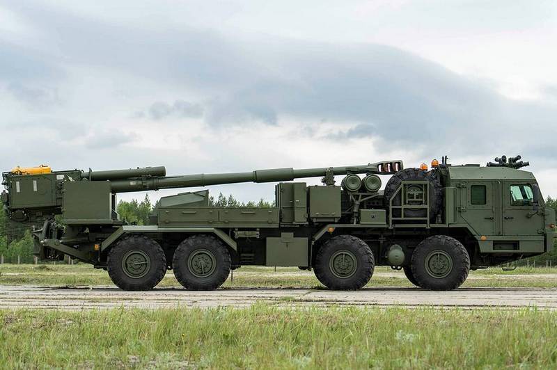 Puolustusministeriö allekirjoitti sopimuksen uusimpien 152 mm:n itseliikkuvien aseiden 2S43 "Malva" toimittamisesta joukkoille