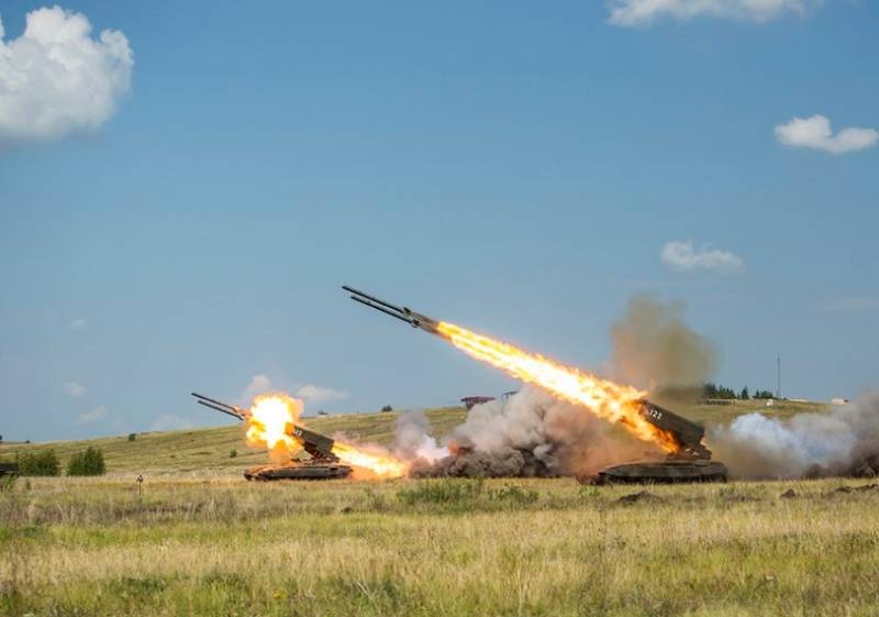 Rus ordusu, Solntsepek TOS'un yardımıyla Ukrayna Silahlı Kuvvetlerinin Krasnogorovka'daki kalesini yok etti.