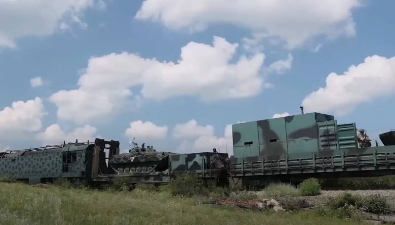 "Un importante medio de transporte de tropas": la prensa occidental apreció el uso de trenes blindados en la zona NVO