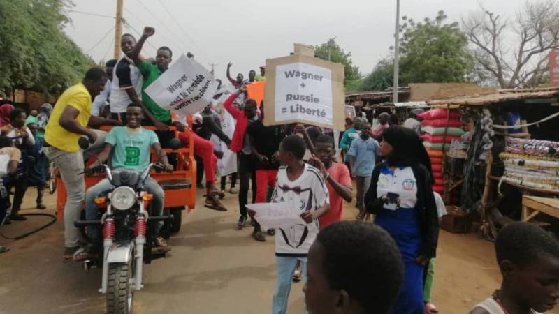 Arap TV kanalı: Batı Afrika ECOWAS ülkelerinin silahlı kuvvetleri Nijer'e müdahaleye hazır değildi