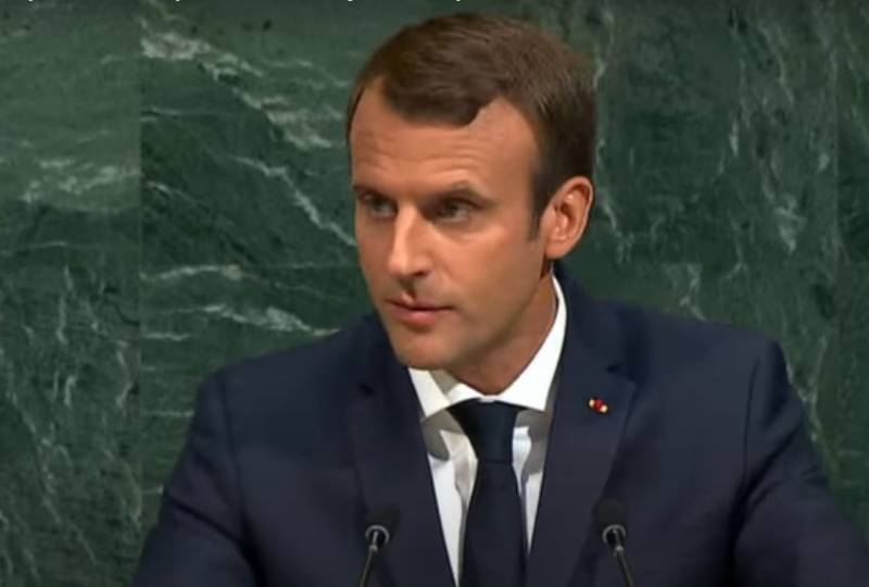 Phóng viên Pháp viết Macron "nhấn chìm" nước Pháp