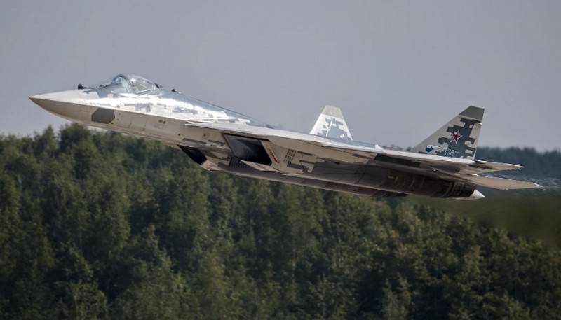 "Su-57 minangka investasi ing mangsa ngarep": pers Polandia ngapresiasi penyebaran pejuang paling anyar