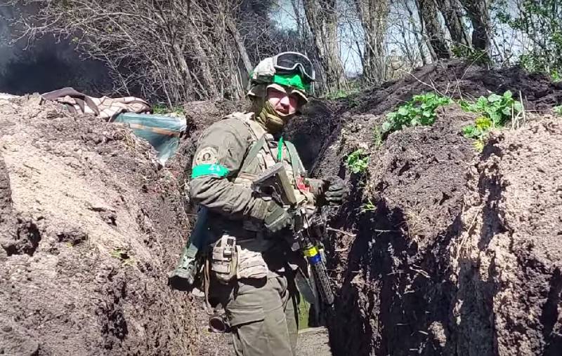 군사 특파원 : 우크라이나 국군은 Zaporozhye 방향의 Dorozhnyanka 지역에서 이전에 활동을 보여주지 않은 전투에서 정찰을 수행했습니다.