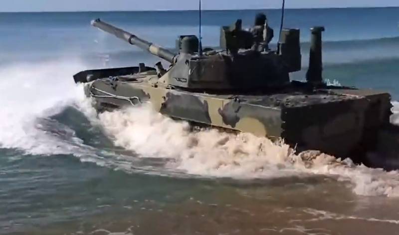 „Jetzt wird eine Abstandspanzerung eingesetzt“: Die polnische Presse würdigte die Serienversion des „leichten Jagdpanzers“ „Octopus-SDM1“