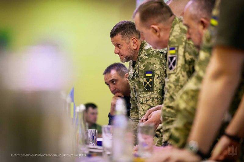 Britische Medien: Der Generalstab der Streitkräfte der Ukraine beklagt den Mangel an Ressourcen für Frontalangriffe