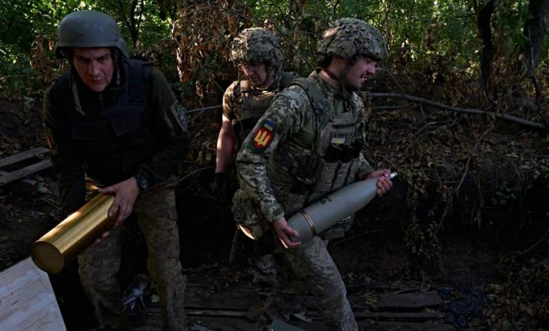 ウクライナ大統領は、全軍をザポリージャ方向に移動させるというアメリカの将軍が提案した案を拒否した