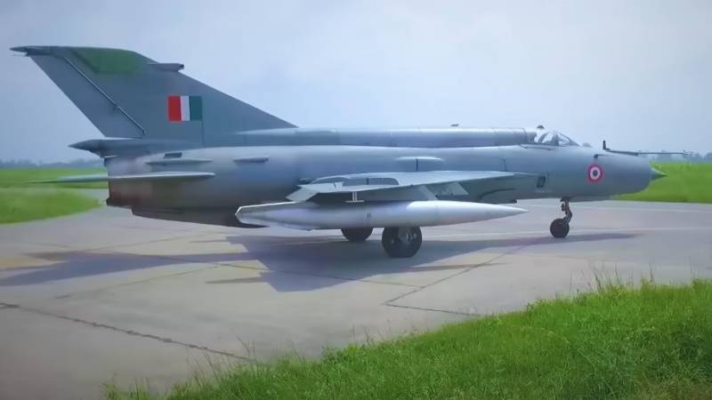 “MiG-21 savaş uçaklarını daha hızlı değiştirecekler”: Hindistan ek Tejas Mk-1A uçağı satın aldı