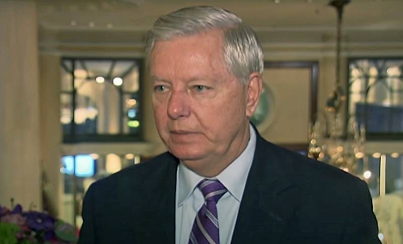 Graham amerikai szenátor, aki Kijevben járt, felszólította a Nyugatot, hogy finanszírozzák a közelgő ukrajnai választásokat
