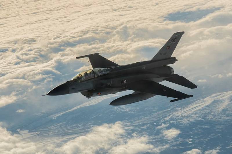 Американская пресса: Политическая неопределенность в США ставит под угрозу передачу Украине F-16