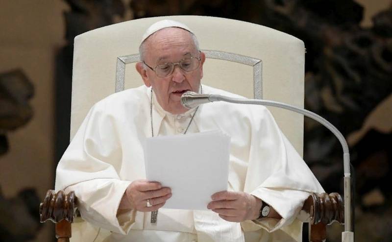 Un consigliere del capo dell'ufficio di Zelenskyj ha definito papa Francesco "uno strumento di propaganda russa"