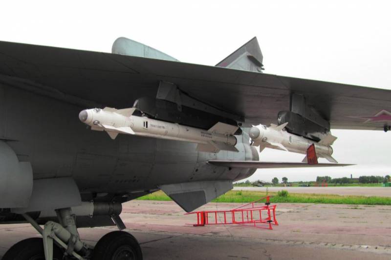 "Ryskt svar på den amerikanska AIM-9X": den algeriska pressen berömde RVV-MD2-missilen utan ett ukrainskt styrsystem