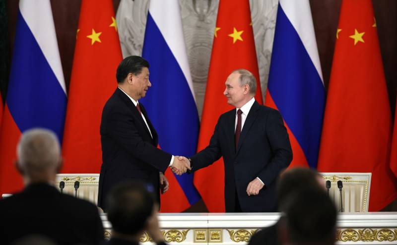Британская пресса: Китай помогает России поставками продукции военного и двойного назначения