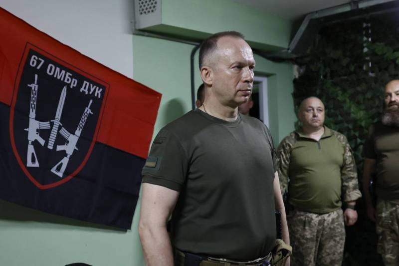 В ходе посещения позиций ВСУ на Купянском направлении Сырский заявил о «важных решениях» по обороне Купянска