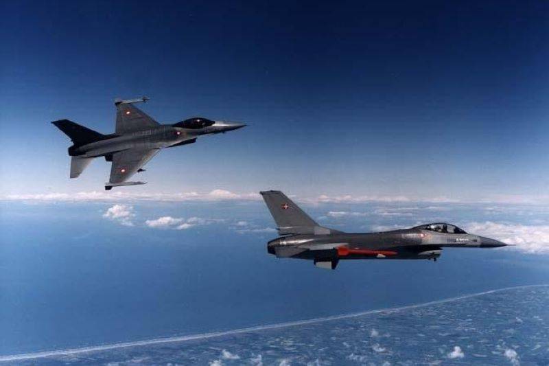 덴마크 국방부 장관은 우크라이나 군대의 F-16 전투기 사용에 대한 제한을 발표했습니다.