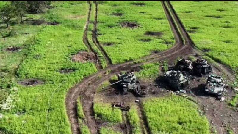ラボティーノ地域のロシア防衛の第一線になんとか到達したウクライナ軍の襲撃グループは完全に破壊された