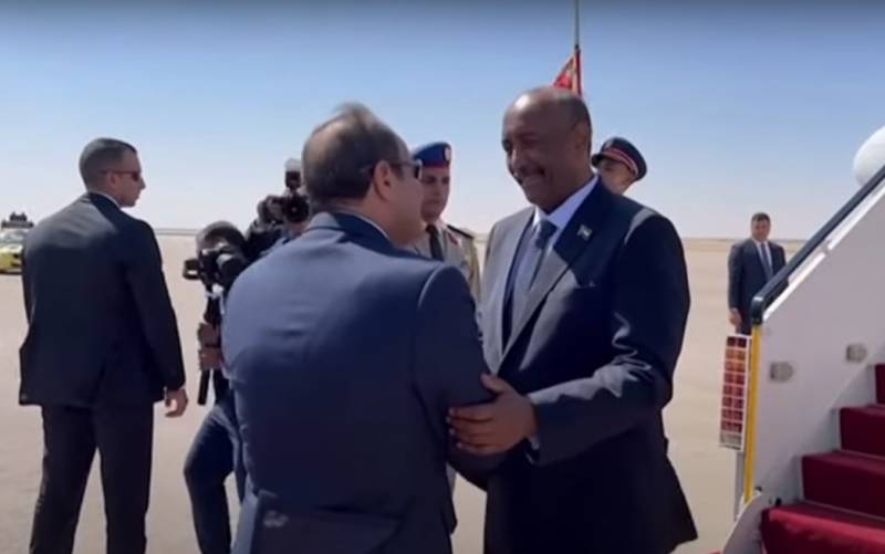 De president van Egypte sprak zijn volledige steun uit aan de Soedanese autoriteiten bij het waarborgen van hun veiligheid en soevereiniteit